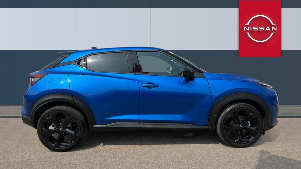 Nissan Juke Tekna Blue #5