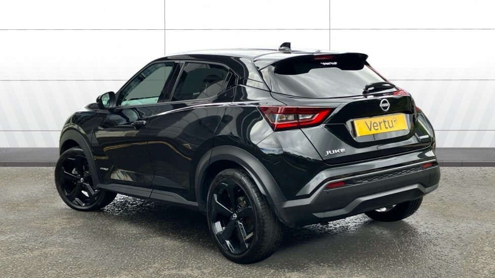 Nissan Juke Tekna Black #2