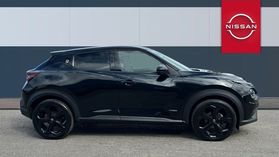 Nissan Juke Tekna Black #5