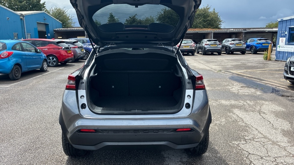 Nissan Juke Tekna Grey #4