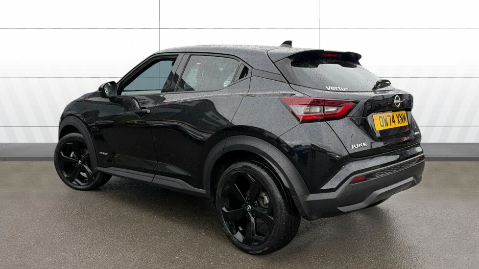 Nissan Juke Tekna Black #2