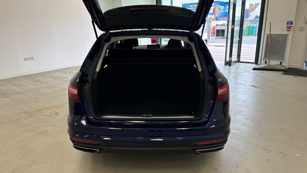 Audi A4 Technik RE23MDX Blue #4
