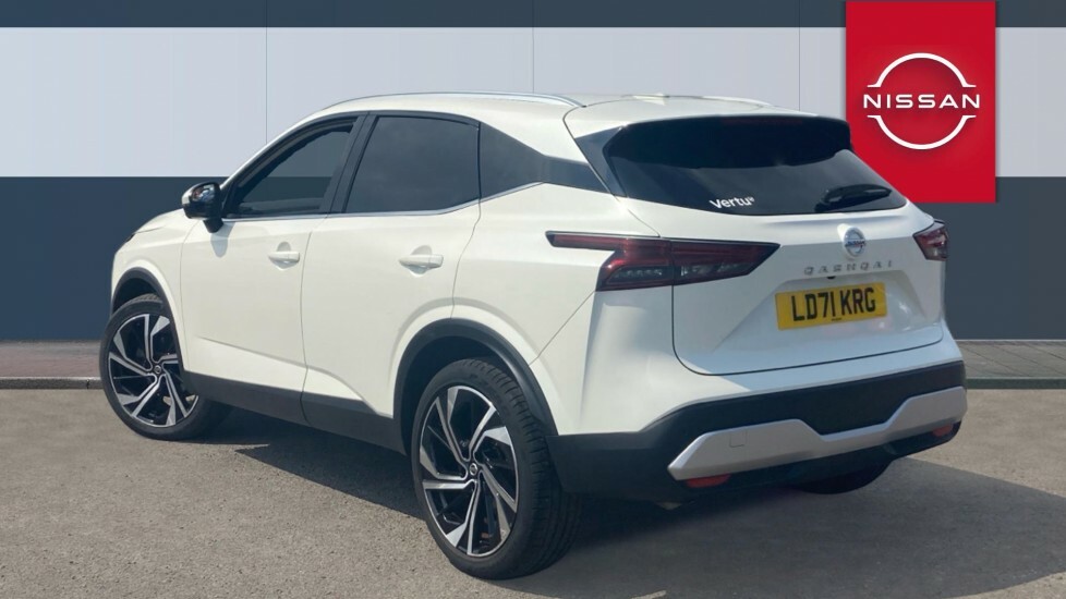 Nissan Qashqai Tekna White #2