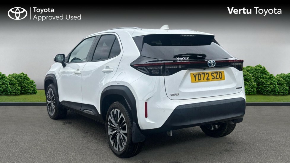 Toyota Yaris Cross Excel White #4