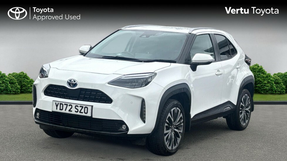 Toyota Yaris Cross Excel White #3