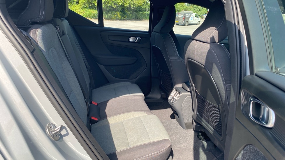Volvo XC40 Core Grey #6