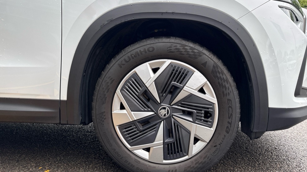 Skoda Kodiaq Se GL25UTU White #5