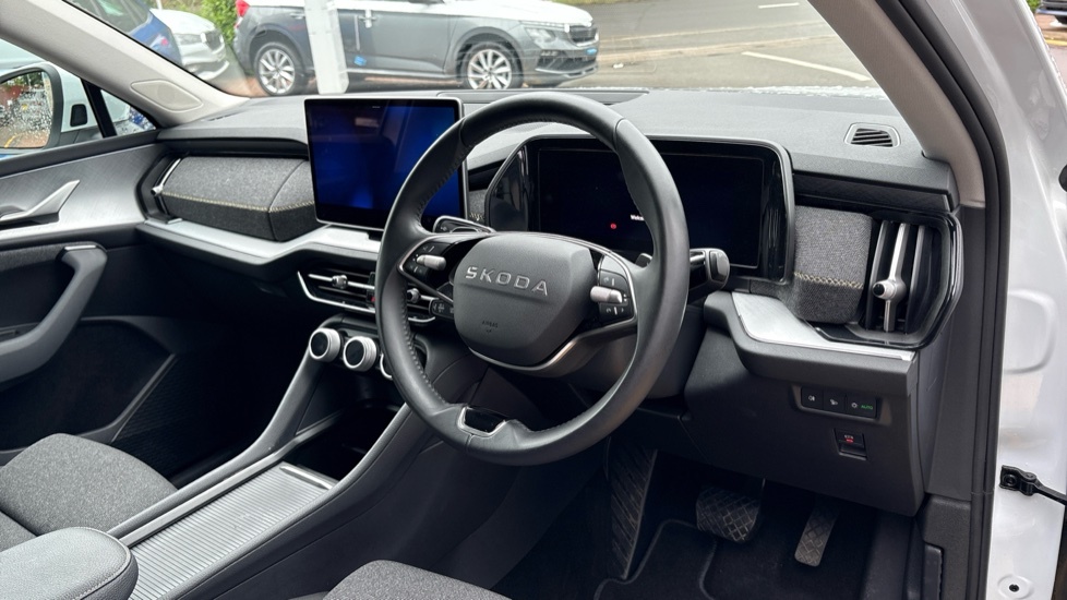 Skoda Kodiaq Se GL25UTU White #6