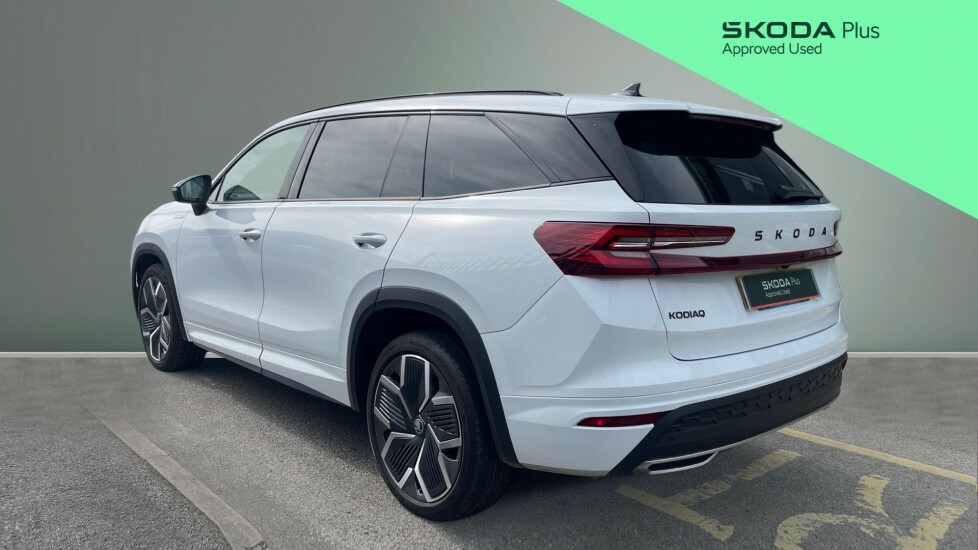 Skoda Kodiaq Sportline White #3