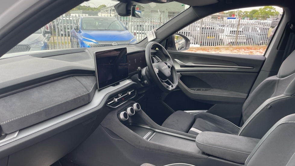 Skoda Kodiaq Sportline White #2