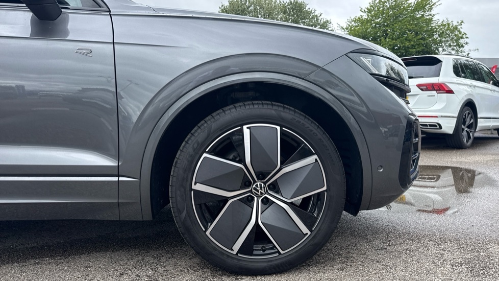 Volkswagen Touareg Black Edition FP75ZFD Grey #5