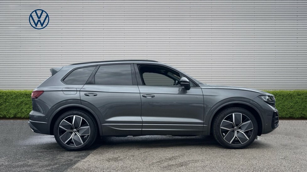 Volkswagen Touareg Black Edition FP75ZFD Grey #4