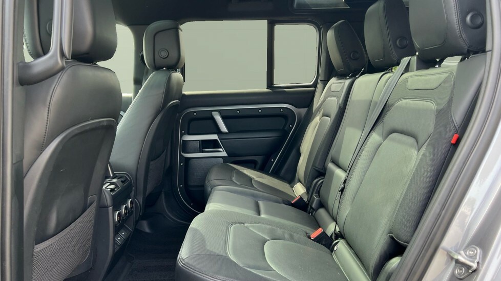 Land Rover Defender 110 X-dynamic Hse KW23BYT Grey #4