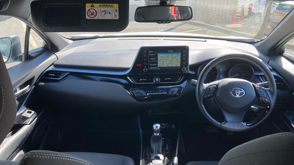 Toyota C-Hr Design White #6