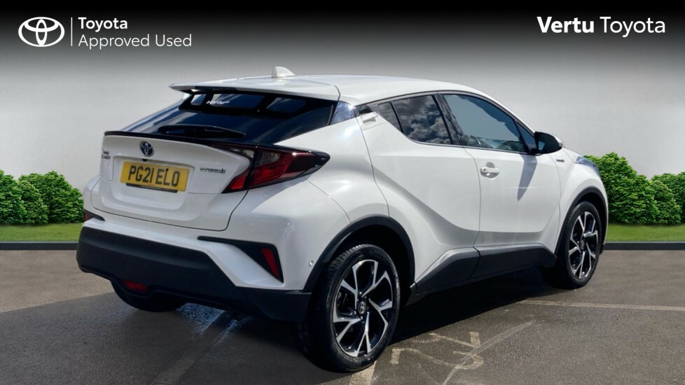 Toyota C-Hr Design White #2