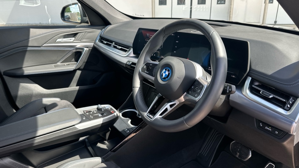 BMW iX1 M Sport Black #6