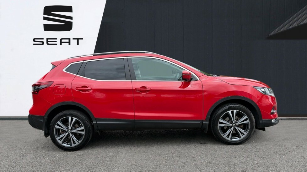 Nissan Qashqai N-connecta NX18JPF Red #4