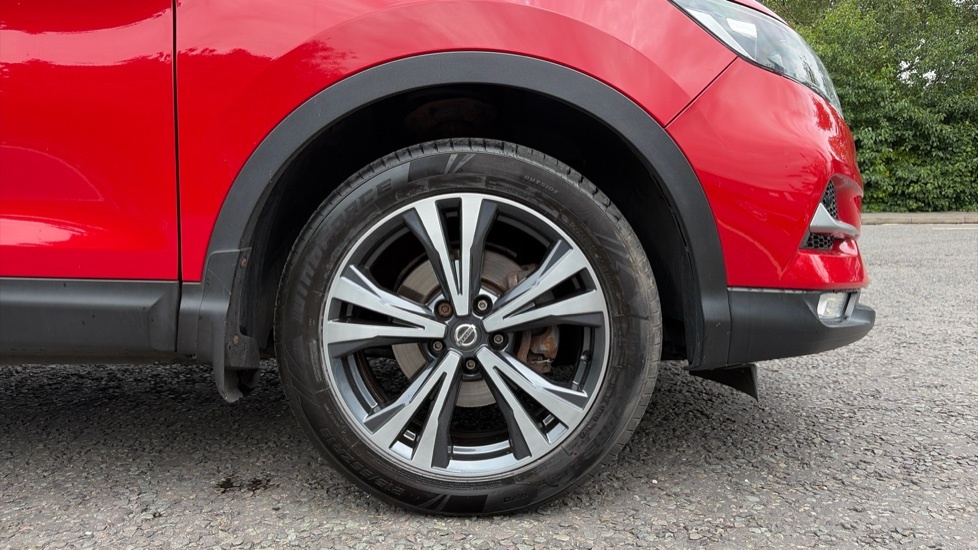 Nissan Qashqai N-connecta NX18JPF Red #5