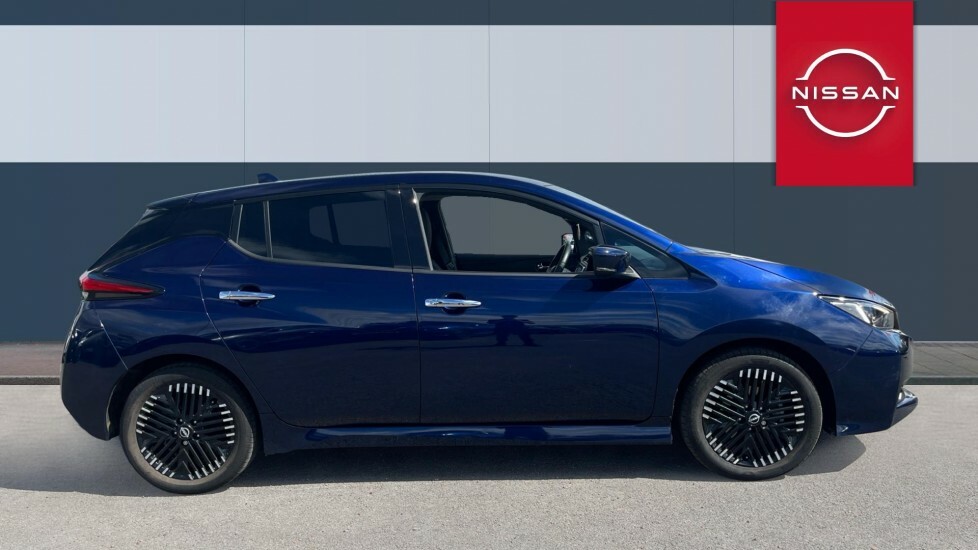 Nissan Leaf Tekna Blue #5