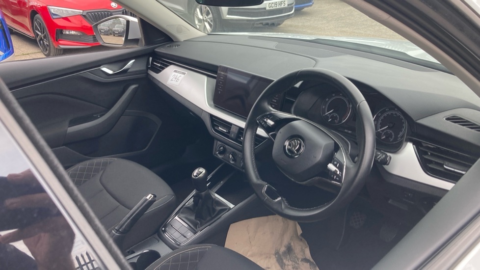 Skoda Kamiq Se Drive FH72JZK White #6
