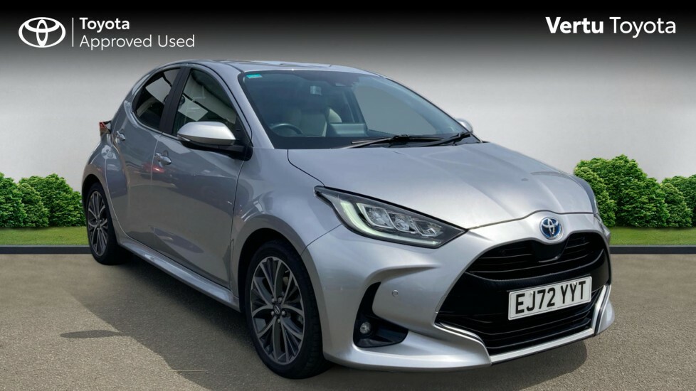 Toyota Yaris Excel White