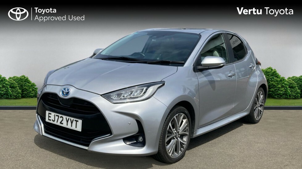 Toyota Yaris Excel EJ72YYT White #3