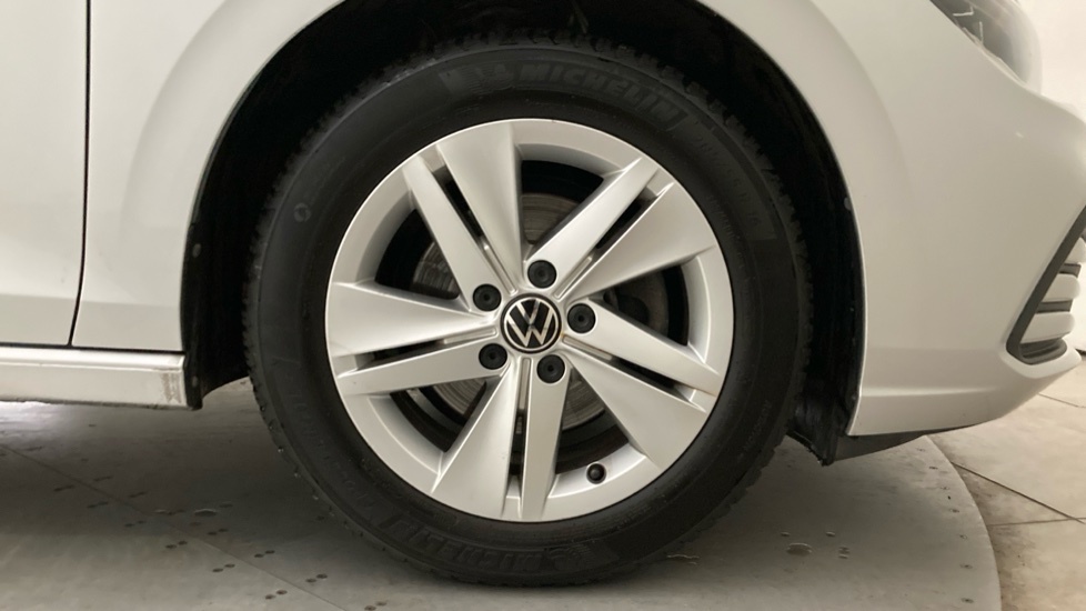 Volkswagen Golf Life Silver #5