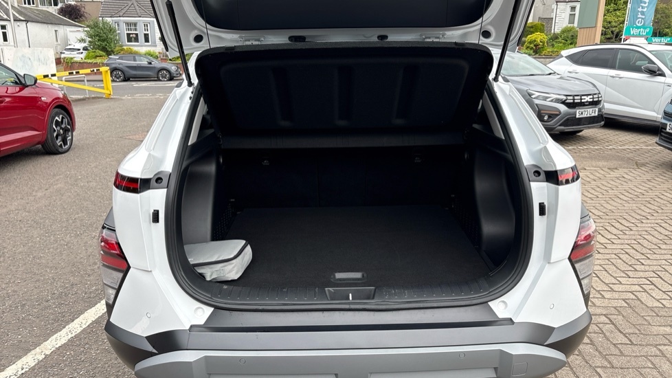 Hyundai Kona Advance Silver #4