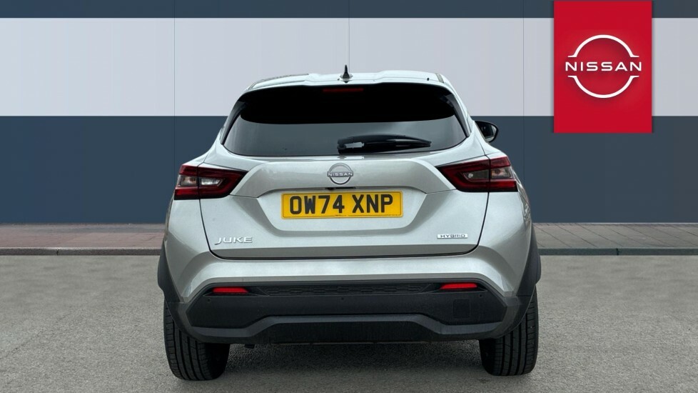 Nissan Juke Tekna Silver #6