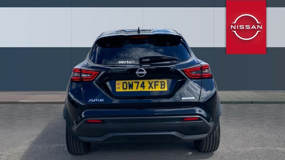 Nissan Juke Tekna Black #6