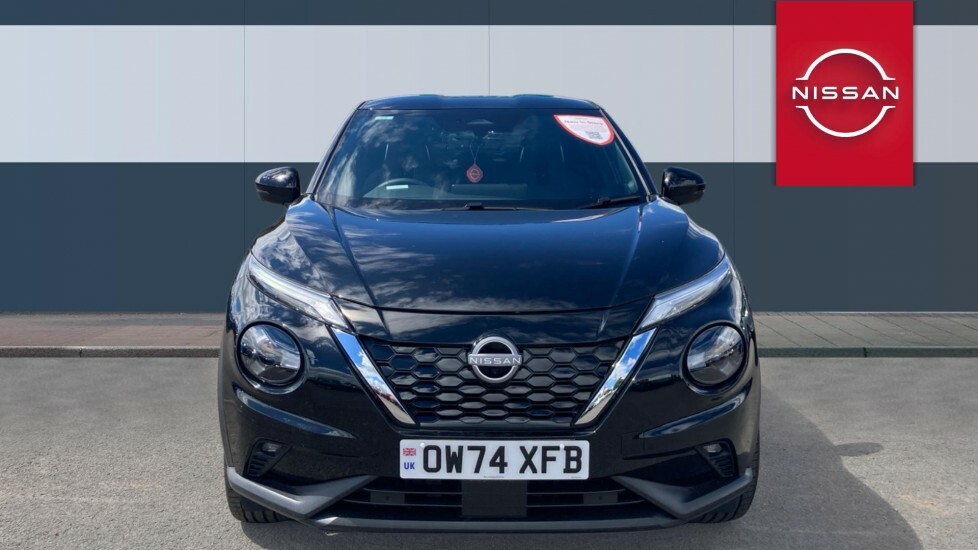 Nissan Juke Tekna Black #3