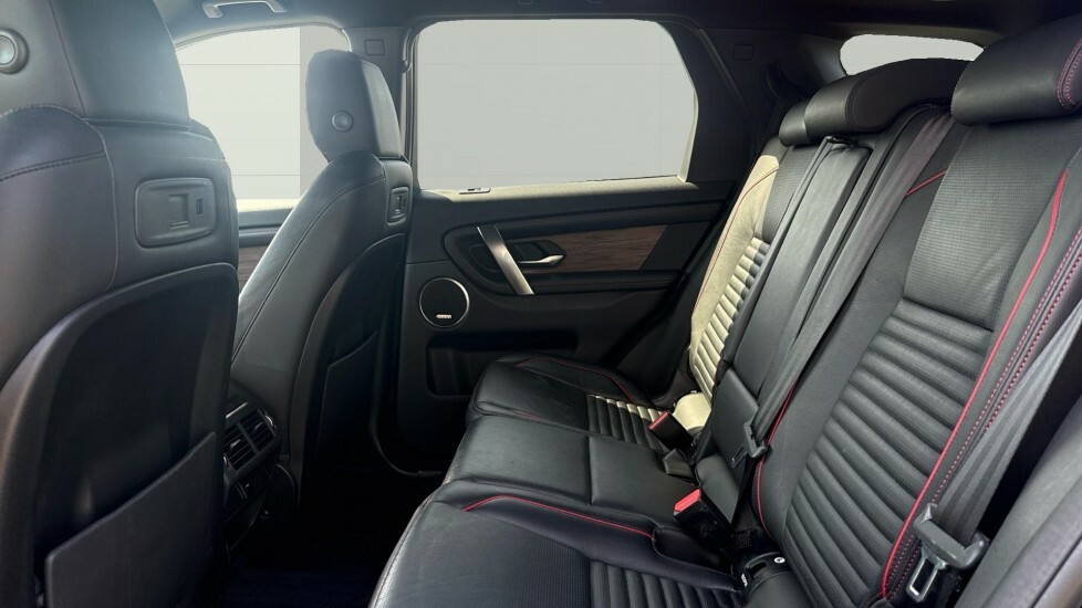 Land Rover Discovery Sport R-dynamic Hse Black #4