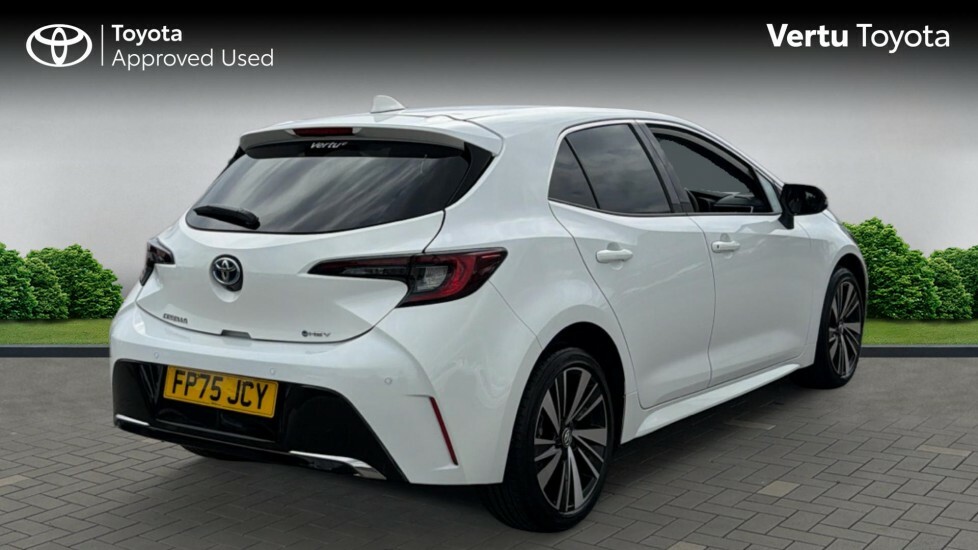 Toyota Corolla Design White #2