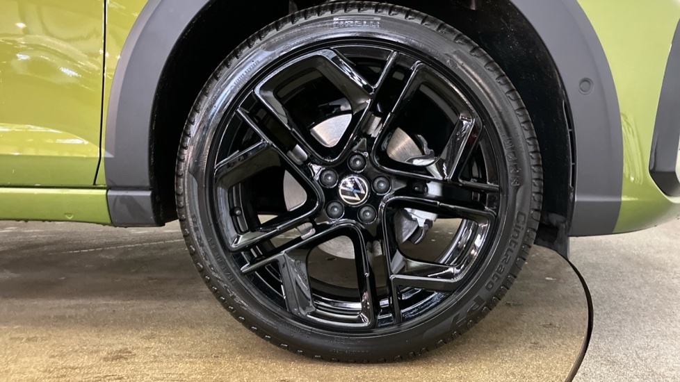 Volkswagen Taigo Black Edition VX26UHO Black #5