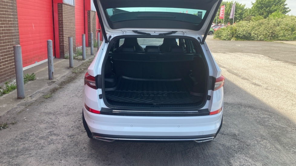 Skoda Kodiaq Sport Line MJ72YNZ White #4