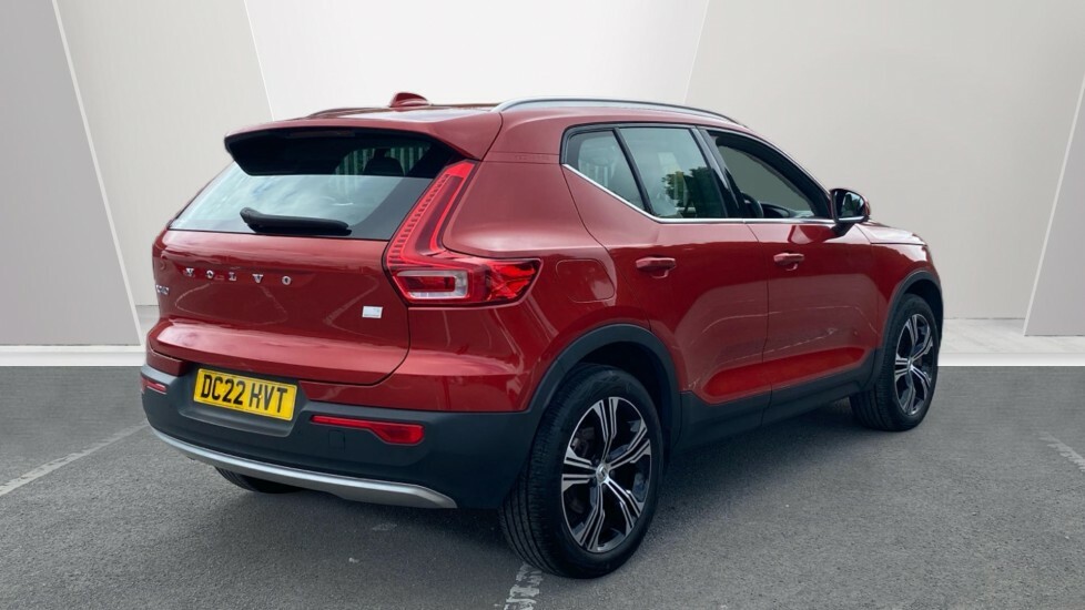 Volvo XC40 Inscription Pro Red #2
