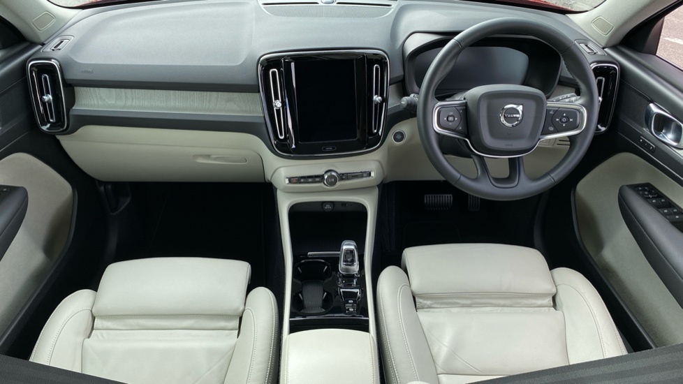 Volvo XC40 Inscription Pro Red #5