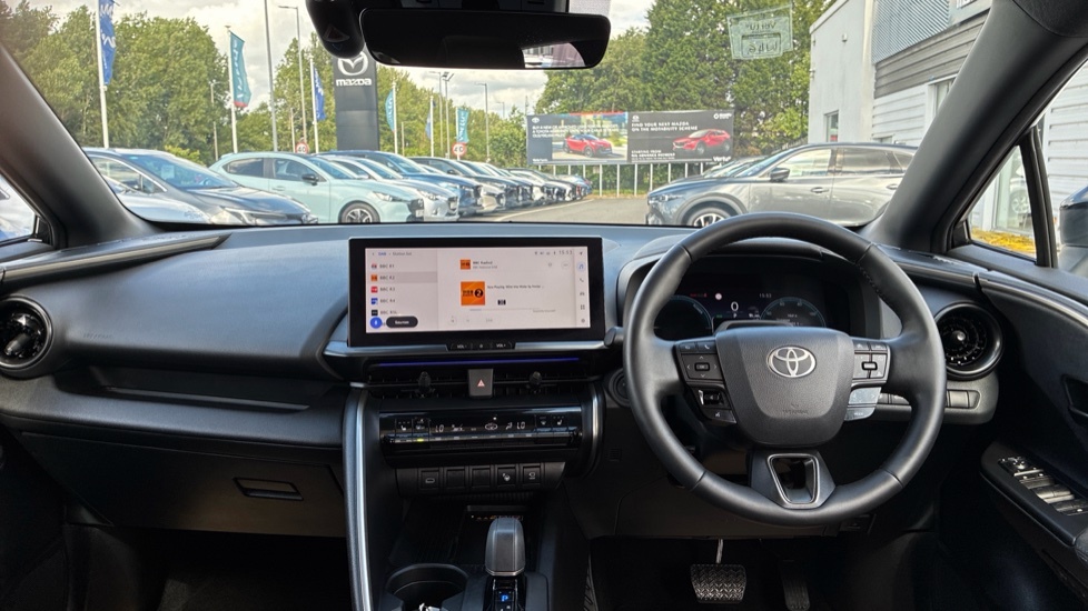 Toyota C-Hr Excel White #6