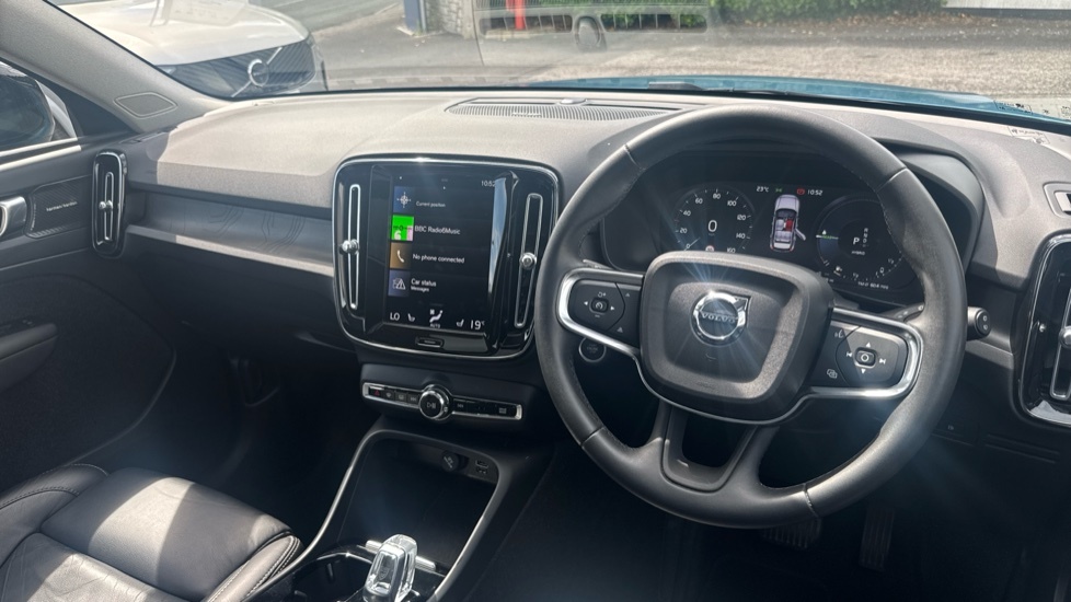 Volvo XC40 Ultimate Blue #4
