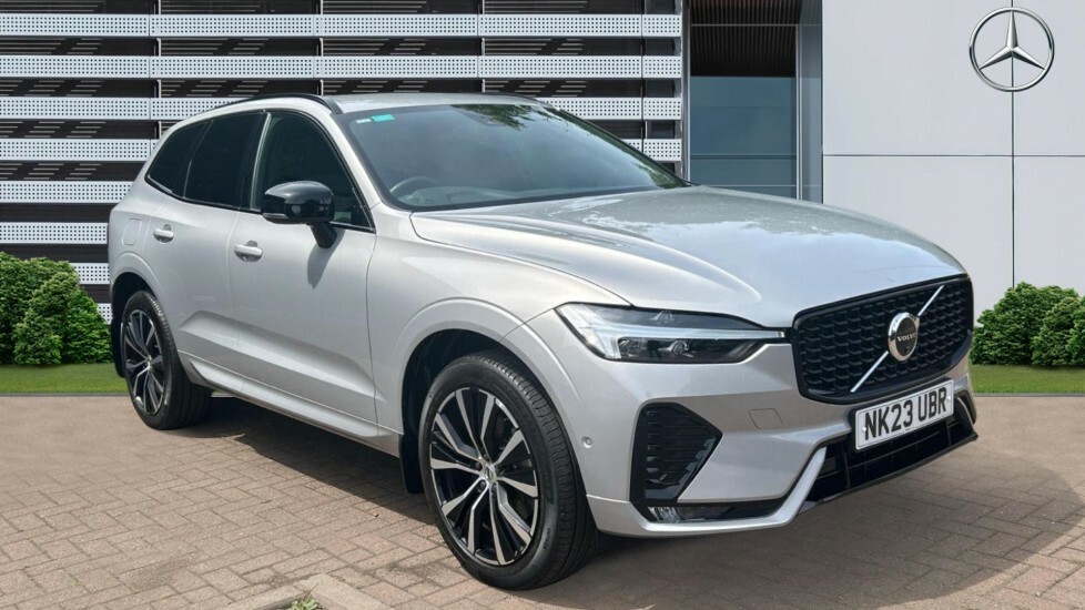Volvo XC60 Plus Blue