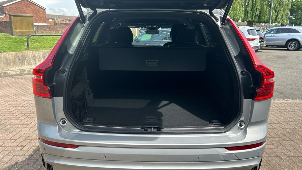 Volvo XC60 Plus Blue #4