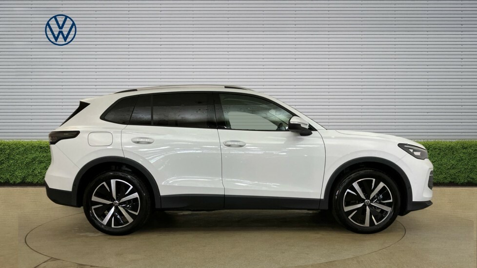 Volkswagen Tiguan Match White #4