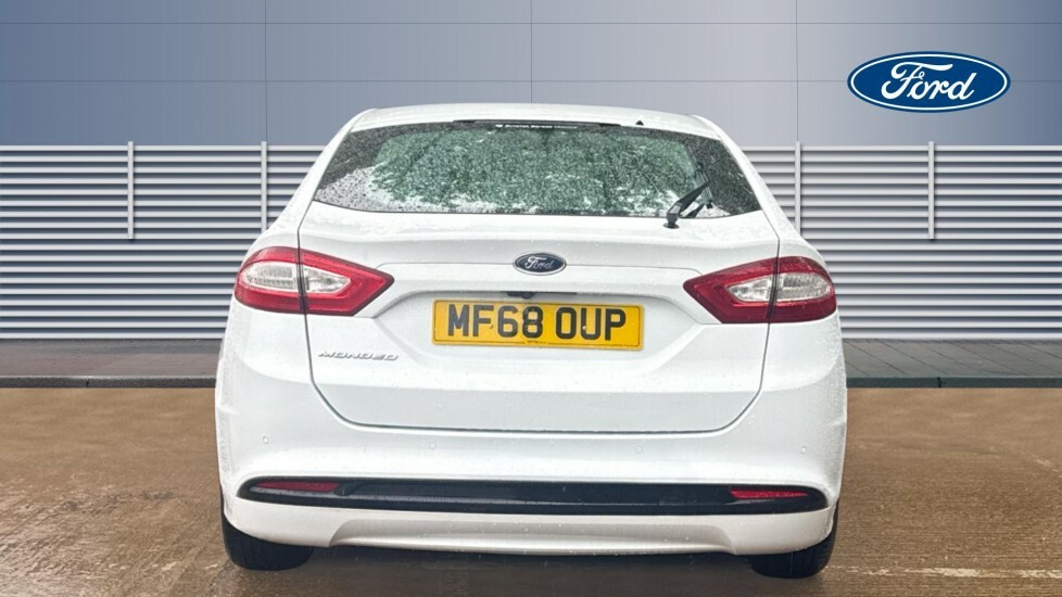 Ford Mondeo Titanium Edition White #6