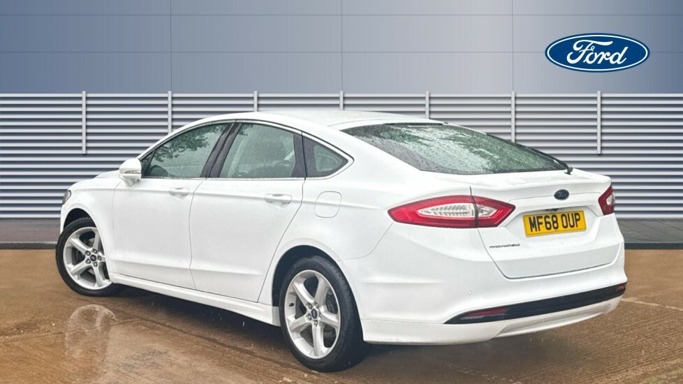 Ford Mondeo Titanium Edition White #2