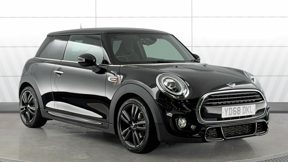 Mini Hatch Cooper Black
