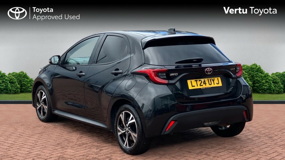 Toyota Yaris Design LT24UYJ Black #4