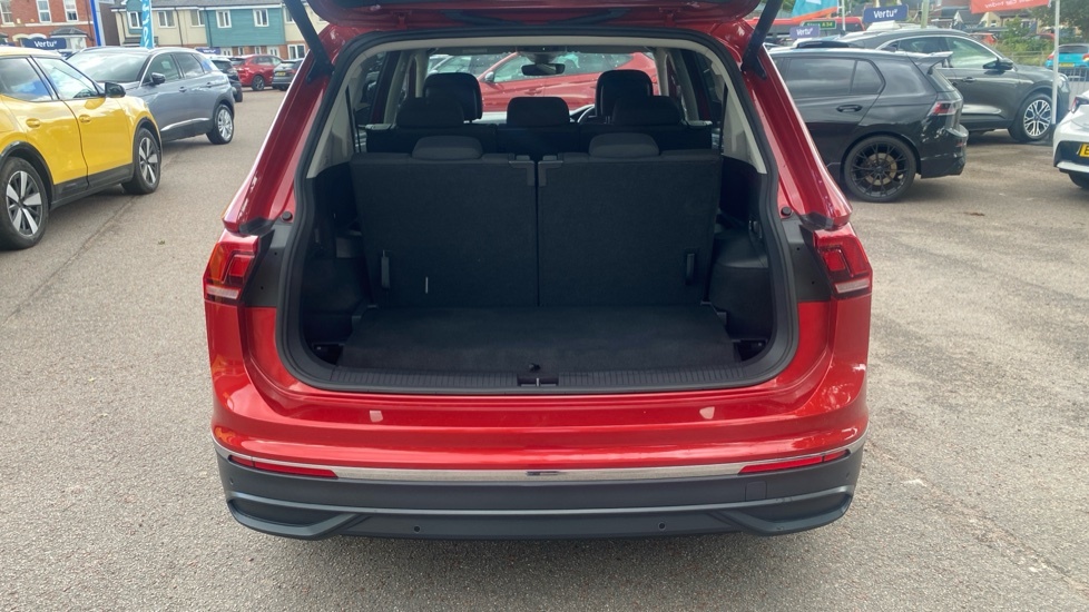 Volkswagen Tiguan Allspace Life NV23ACO Red #4