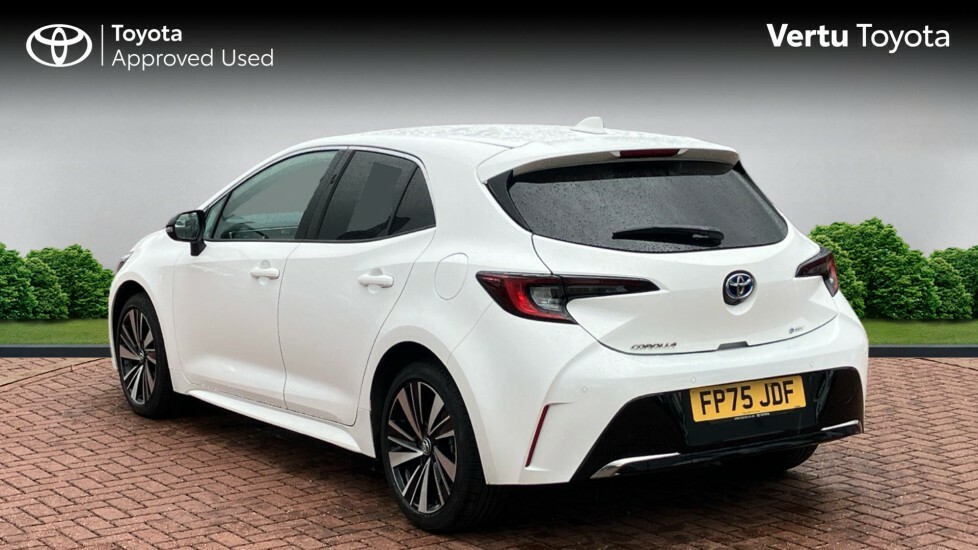 Toyota Corolla Design White #4
