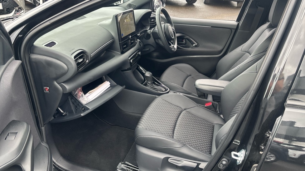 Toyota Yaris Excel Black #5