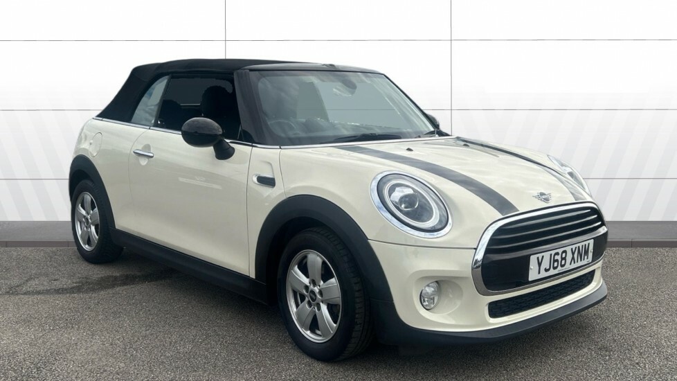Mini Convertible Cooper Classic White